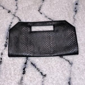 Black clutch
